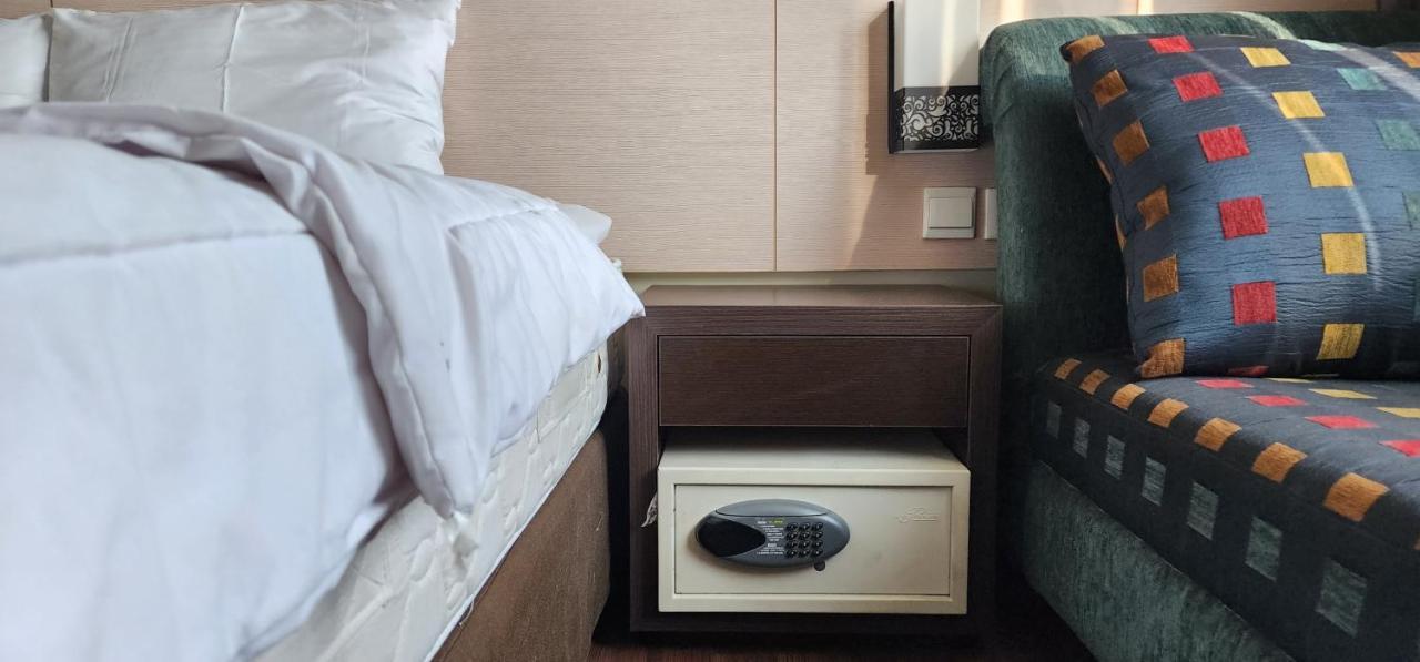 Apartemen Solo Paragon By Cariapartemen-Id Bonorejo Eksteriør bilde